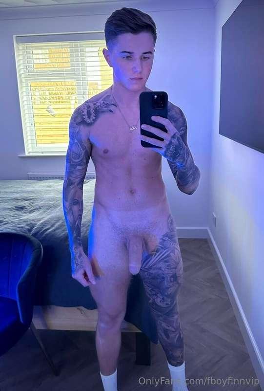 My dick is perfect fit for your hole🍆🍑