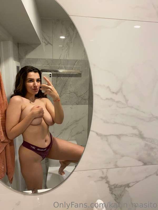 Fresh and wet mood from shower 💦