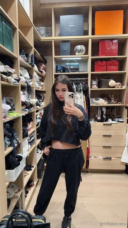 want me to try on some outfits for you? 😏