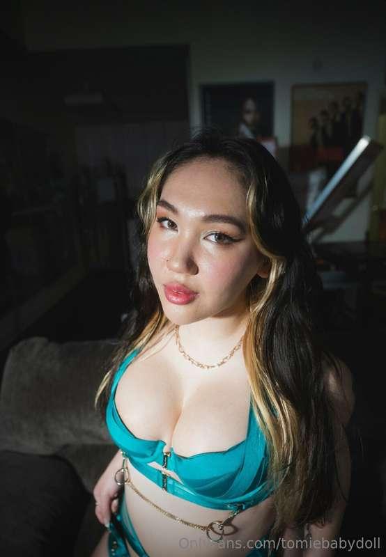you can look… but can you handle it? 👀