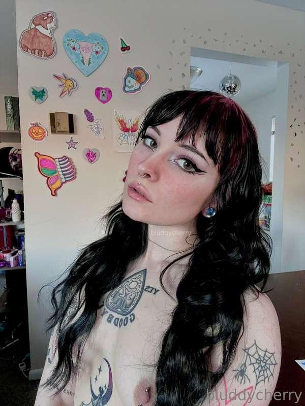 topless selfies are the best selfies, right?