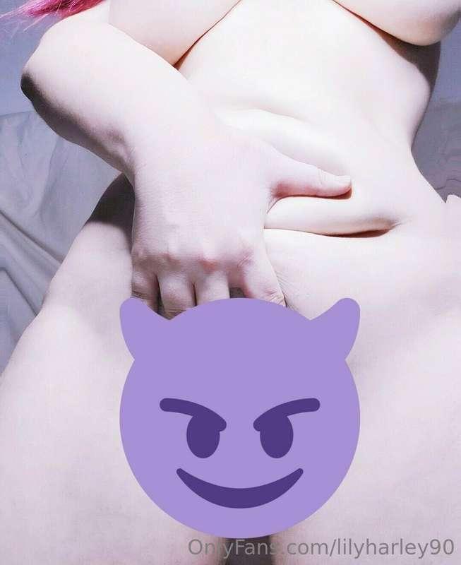 I need your tongue on my clit 💦
NO TAGS on my vip page! http..