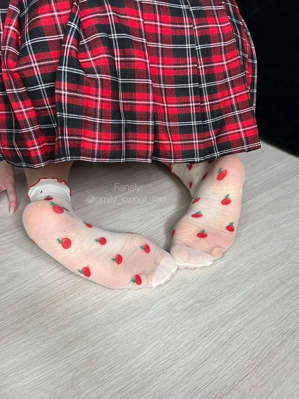 emily_sweet_feet image #13