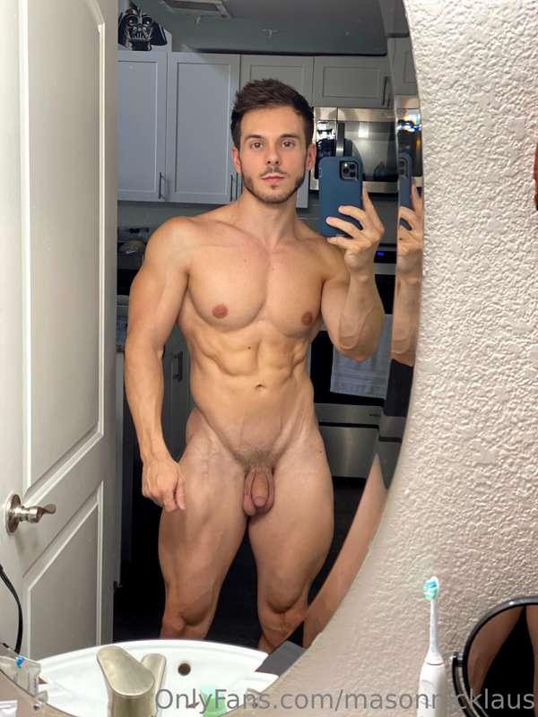 I work out so I can look good and show off my perfect body f..