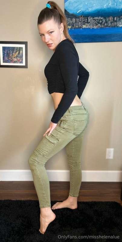 misshelenalue image #4