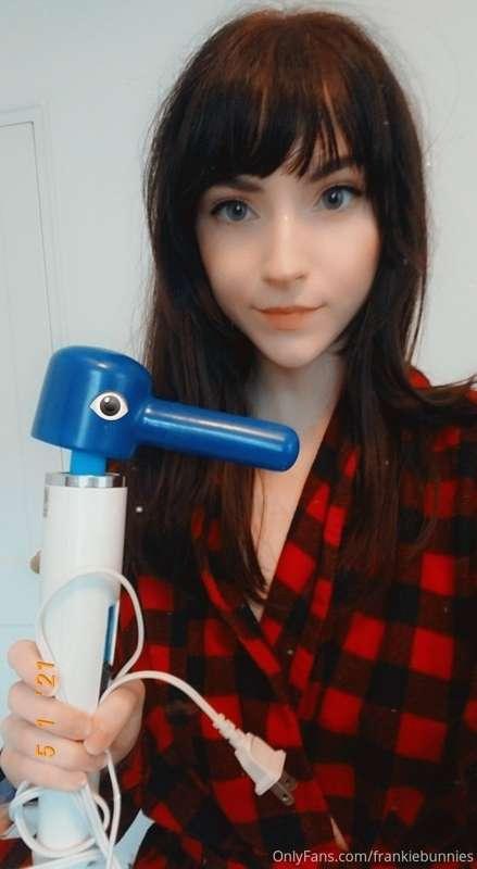 Using a new hitachi attachment 😶 woah...