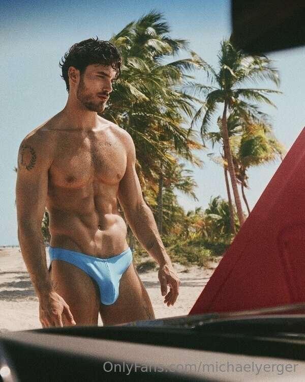 Call me to get your car fixed  🧰
DM me to get your 😈 fix