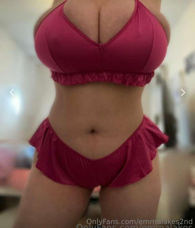 This set is for sale! I have worn this so much😅