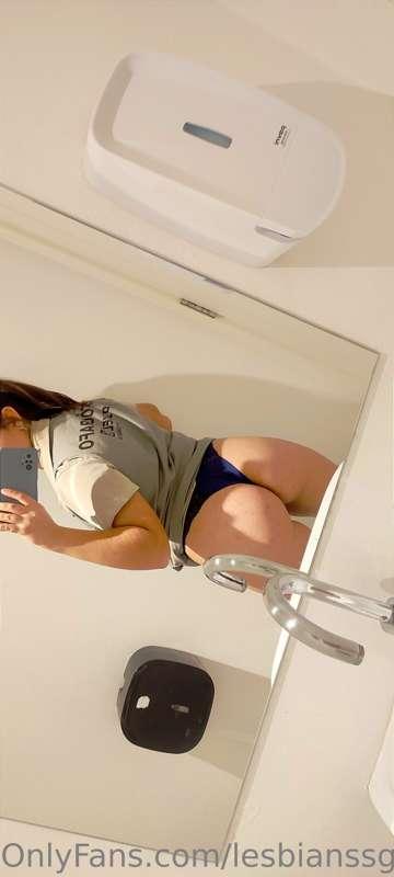 My girlfriend has a huge meaty ass and I have fat rich tits ..