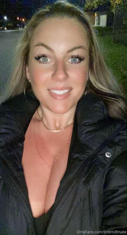 Learn how to be strong alone.
Milf Monday Maintenance xoxo🖤🖤..