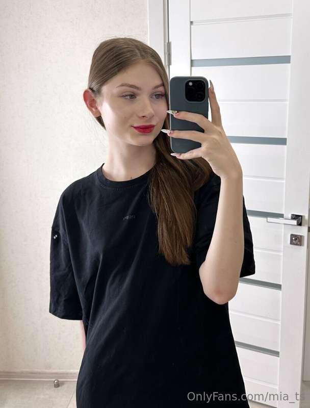 Hello, my wonderful subscribers! Here I am again in my cozy ..