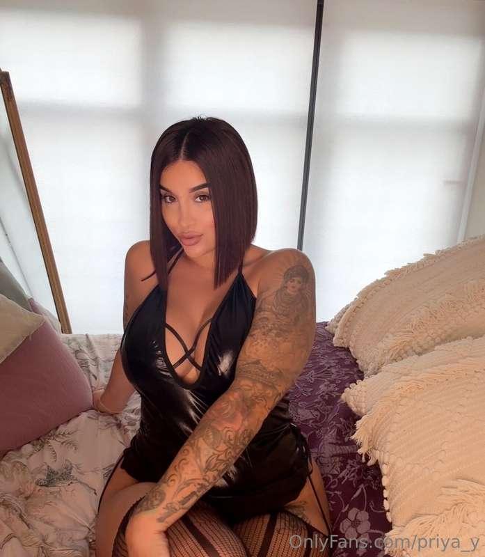 Fancy joining me for a fun & filthy LIVE Tonight? 🥵