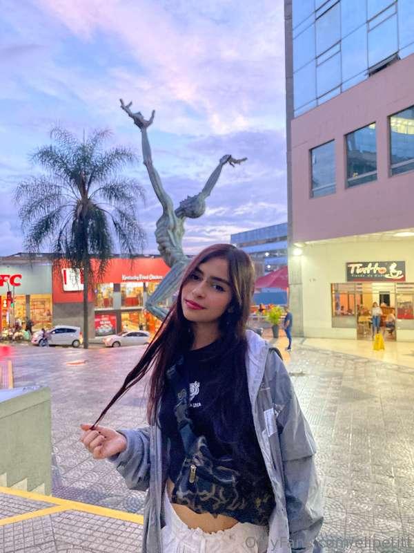 What a beautiful sunset, don't you think? 🌅💜