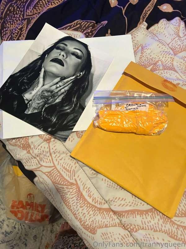 Another satisfied customer purchased a pair of my panties! E..