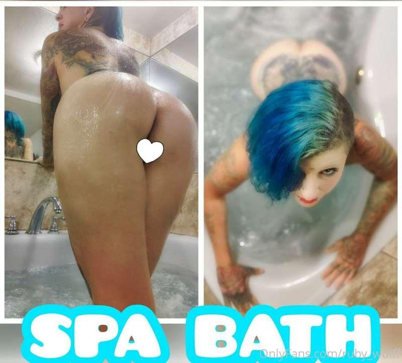 ## 💦Do you like me wet❓
Here is a video & some fantastic pic..