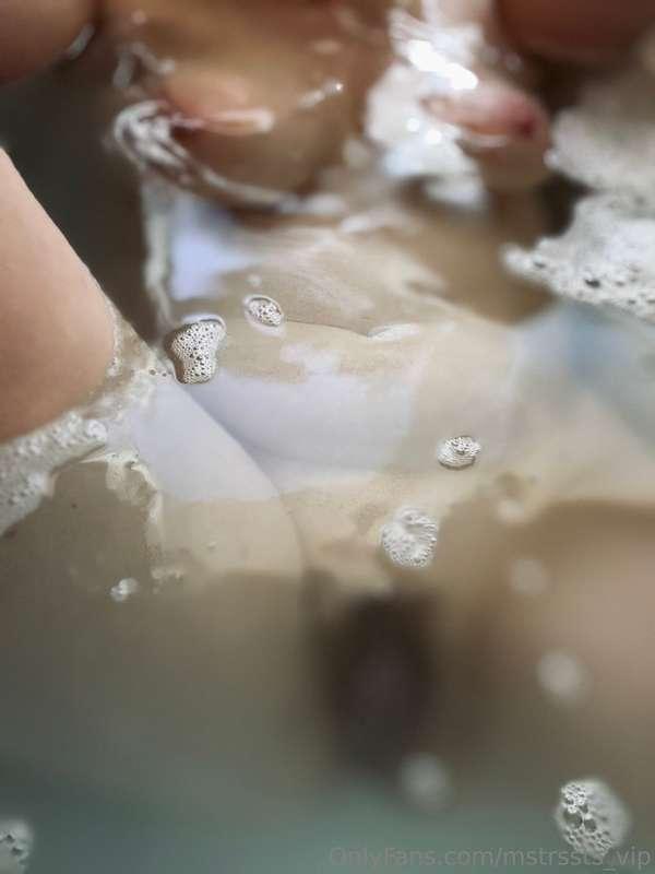 Can you tell what turns me on yet?Nude bath bundle coming to..