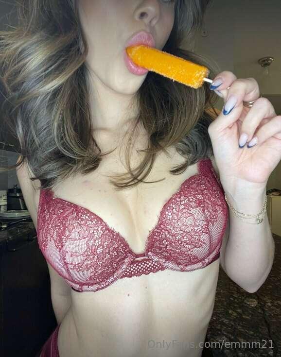👅