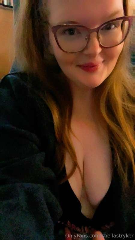 Hello, my good boys, dollies, and gooners 🥰 come visit me at..