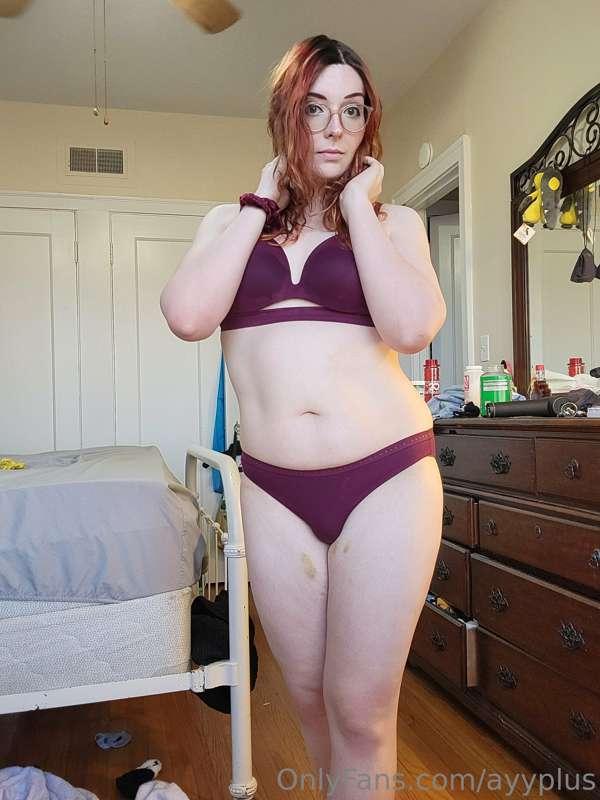 Got a new matching bra n panties, do y'all like them?
