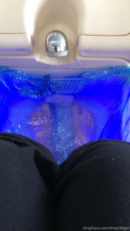 Pedi time 🥰