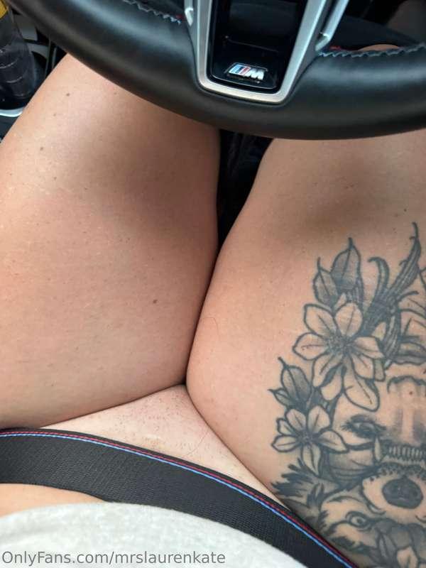 Just because we’re in the car, doesn’t mean we can’t play 😏