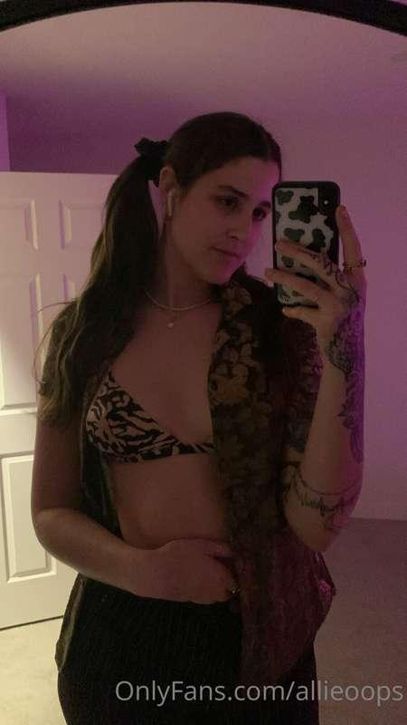Feel how wet you make me 💦