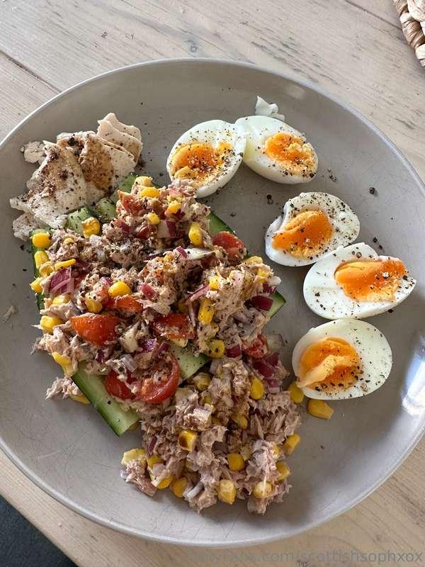 A nice healthy lunch. Wondering if my farts will smell like ..