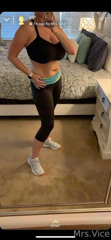 A few TBT mirror selfies from my old snap account for those ..