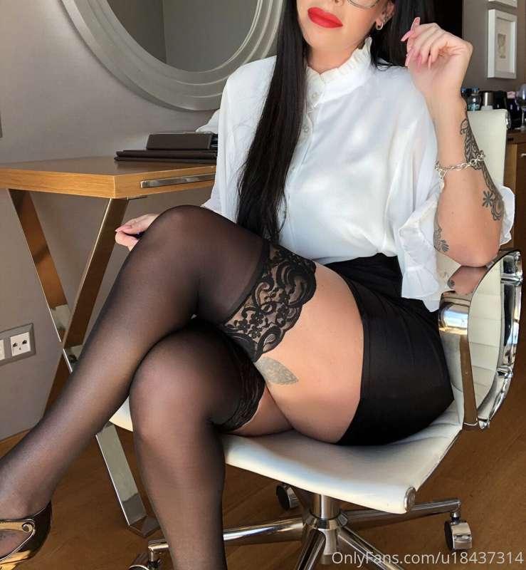 What do you prefer seeing me wear?? stockings or pantyhose??