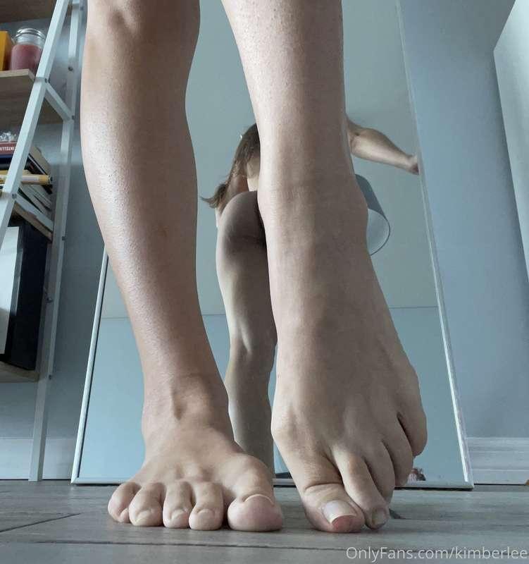 What color should I paint my #toes ? 🤔