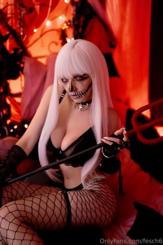 Freaking sexy💀❤️‍🔥

p.s: New Halloween Set is waiting for yo..