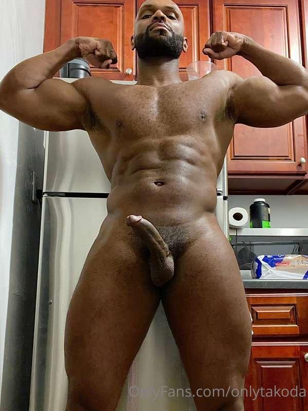 Random nude flex in the kitchen.
