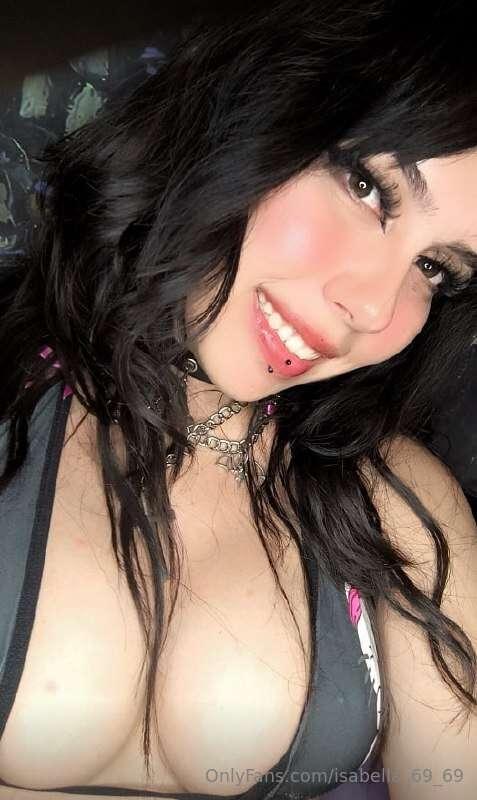 Hey handsome This petite girl is excited to have fun with yo..