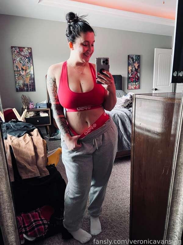 Gym time!

#milf #curvy #bbw #thic #thicc #bigass #bigtits #neighbor #mommy #mommymilkers #girlnextdoor #tattoo #tattoos #alt #alternative #yallternative #gym