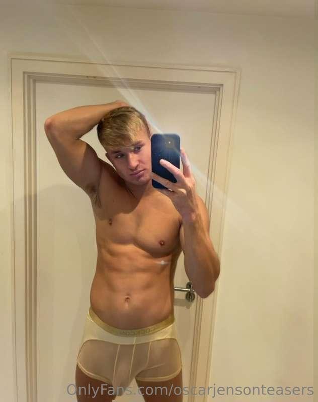Good Evening ☺️

60% off @oscarjenson 🥰

https://onlyfans.co..