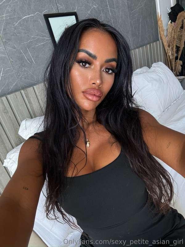 Can I send you my new nudes in your dms? 😚
