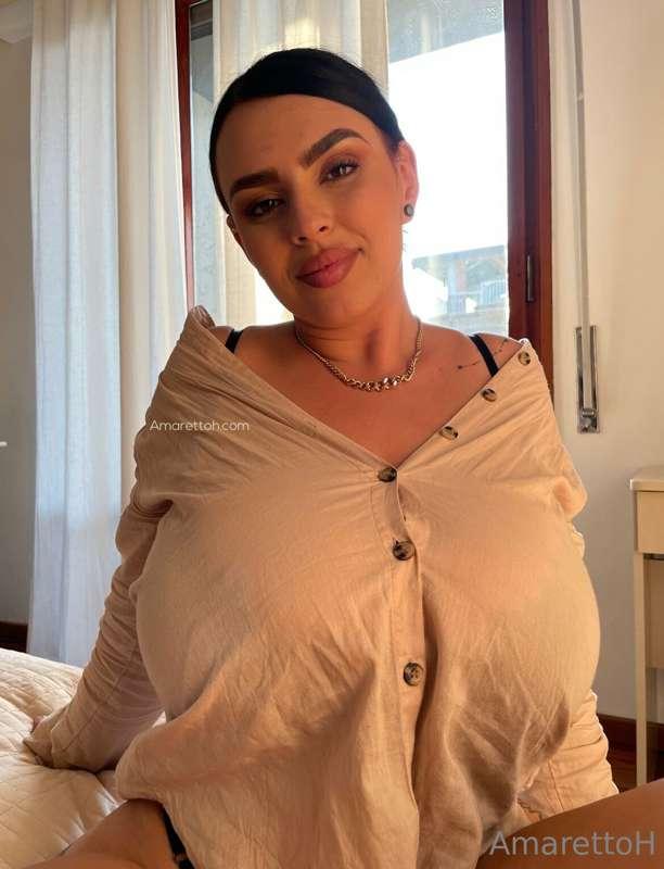 My first photo set in Italy! Do you like how am I look here?..