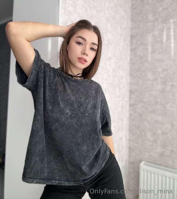 ## 🔥🔥🔥 SEXY BIGASS 🔥🔥🔥

The hottest student @layla_mayer 🌶ju..