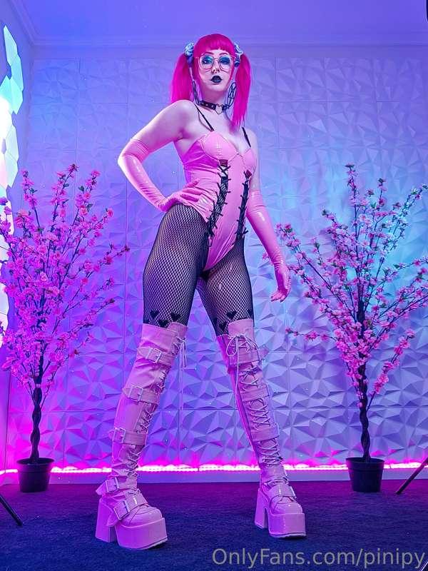 Here's one of the photos from my shoot last night. I really ..