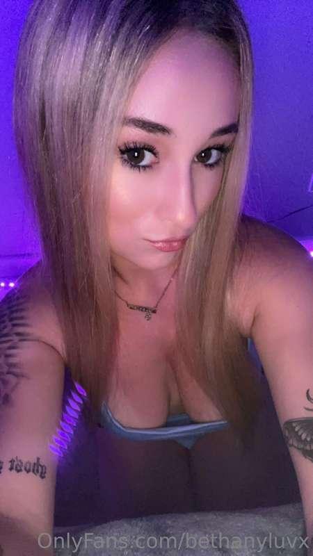 Tities nice and close up 🍒🍒🍒