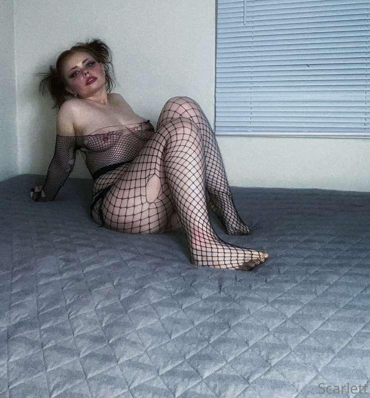 What are you waiting for? Rip these fishnets off of me! 🖤