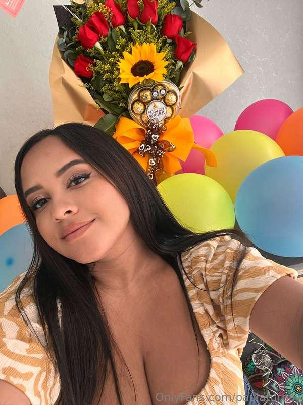 Throwback to my Birthday! 🥰 If you wish to fulfill me a wish..