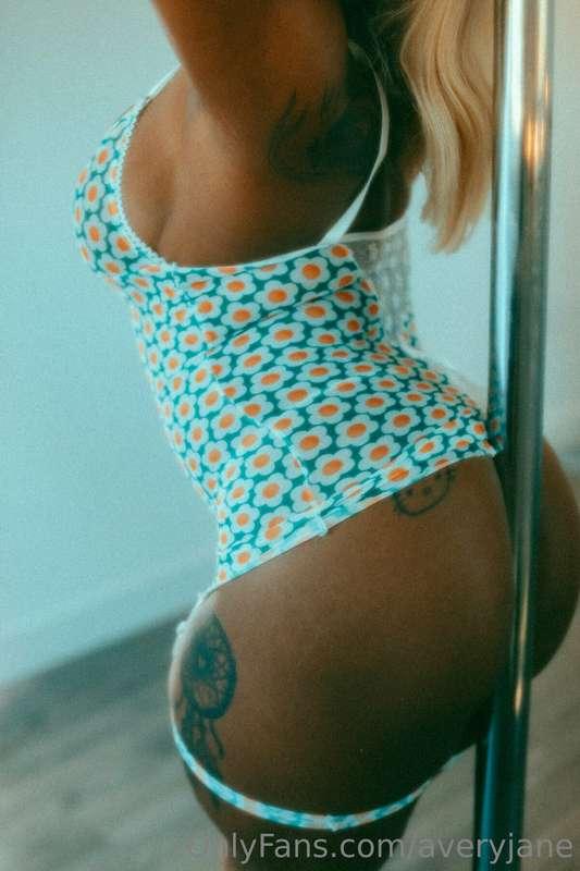 Don't take your eyes off my body 🔥