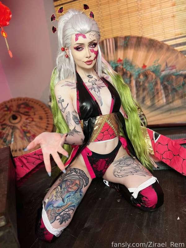 Backstage selfie set with Daki💖 available for all subs 🥰