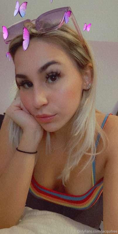 3 slutty pics (tits and ass) 😜 FREE on my main page! Https:/..