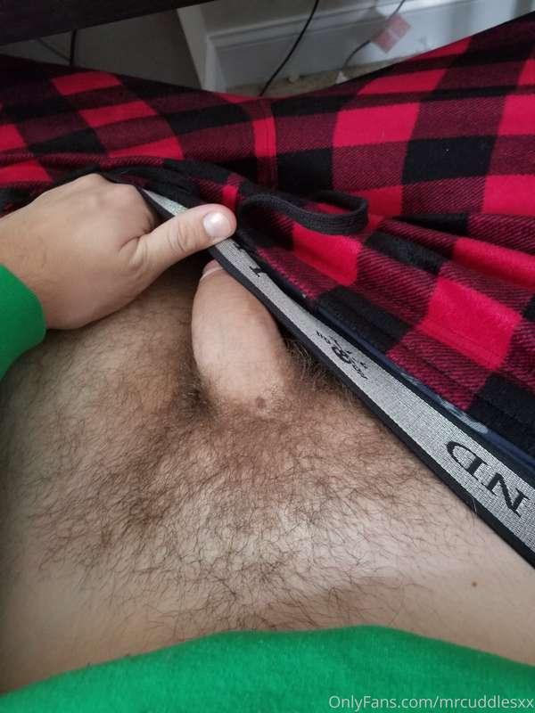 Hey I'm still here and alive with my thick cock 😋