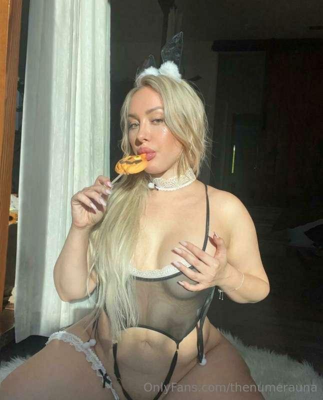 My play boy bunny is on special right now !!! its 50% off se..