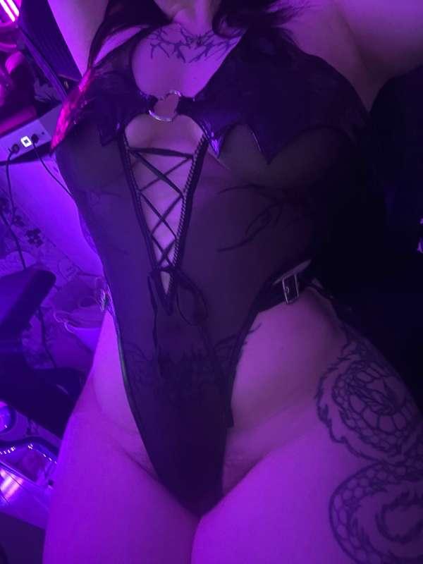Your fav succubus <3