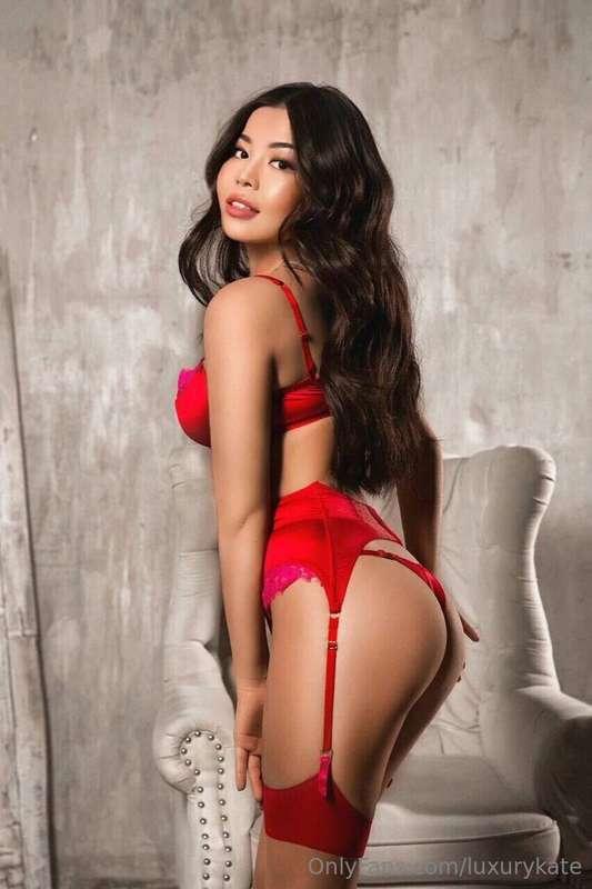 Your favorite Asian girl @asian_hun 🌸 #advertising