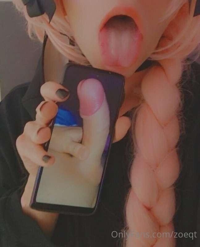 Still doing lewd pics like this 🙈👉🏻👈🏻
Can't believe so many ..